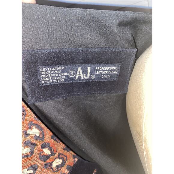 AJ Vintage Leather Fabric Vest Animal Print 90s Size Small Excellent Condition - Picture 7 of 10